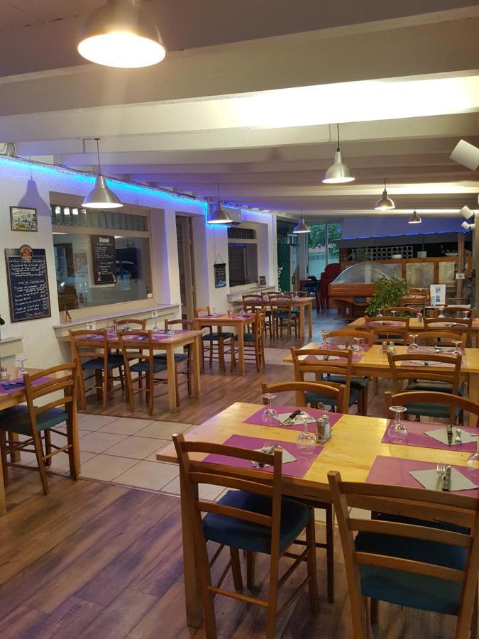 Le Sporting Hotel Beaumont-sur-Leze Exterior foto