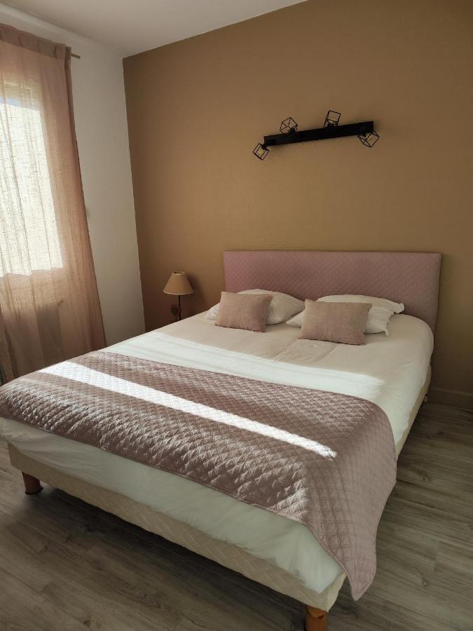 Le Sporting Hotel Beaumont-sur-Leze Exterior foto